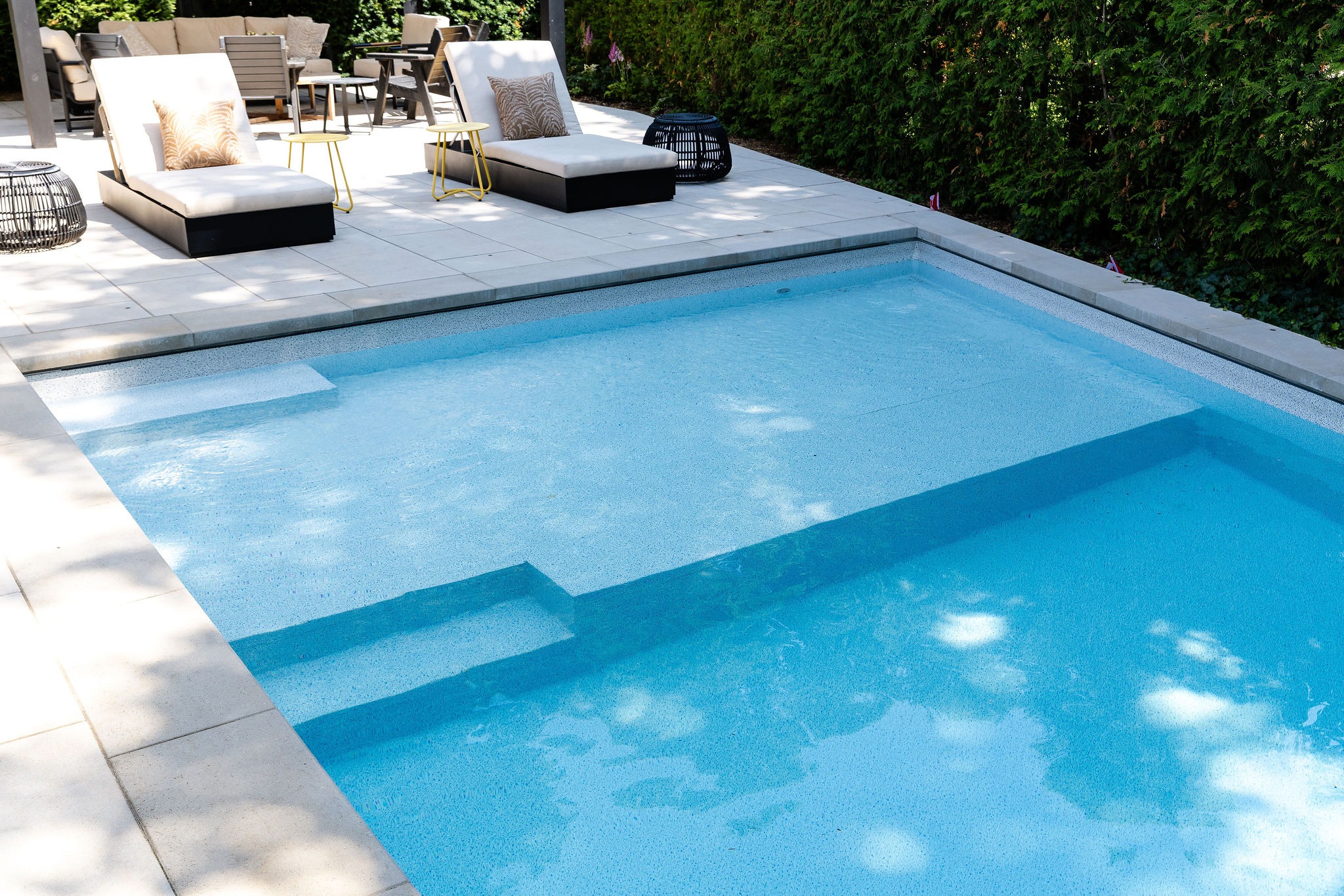 Tanning Ledge