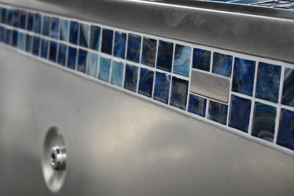 Stainless steel jet detail